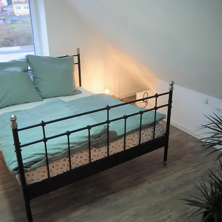 Kaffeevollautomat, Haengematte & Netflix, Zentral * Idar-Oberstein