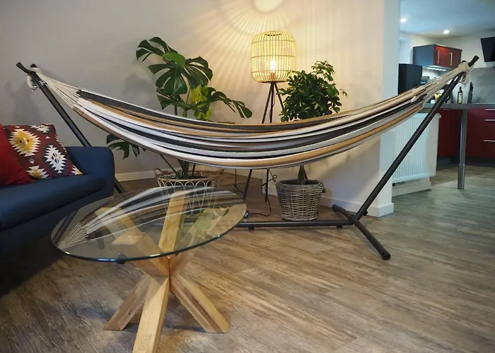 Kaffeevollautomat, Haengematte & Netflix, Zentral Idar-Oberstein